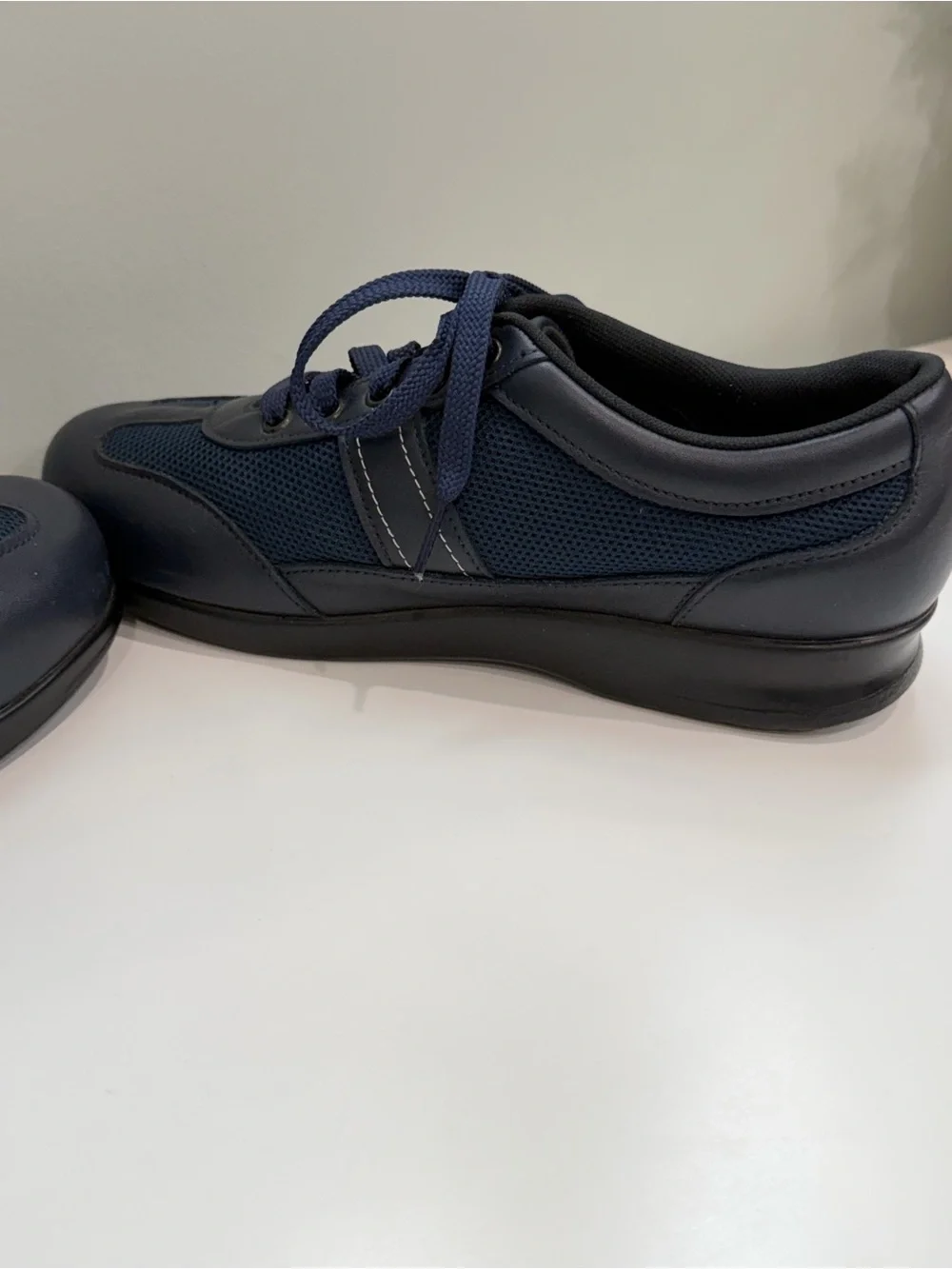 SAS Women’s 7 WW Navy Comfort Walking Sneakers Orthopedic Lace Up Shoes Casual